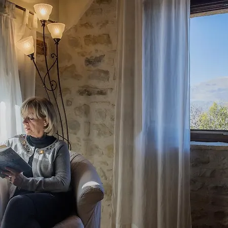 Country House La Querceta Di Marnacchia בית כפרי